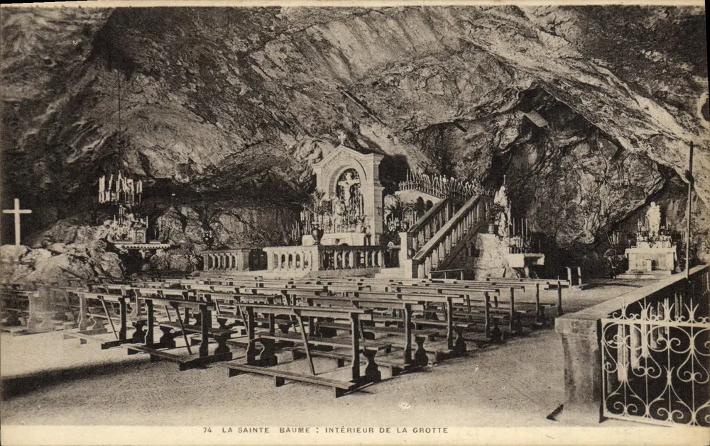 A Santa Baume: Interior da gruta — editor Toillon, n° 74 - Frente