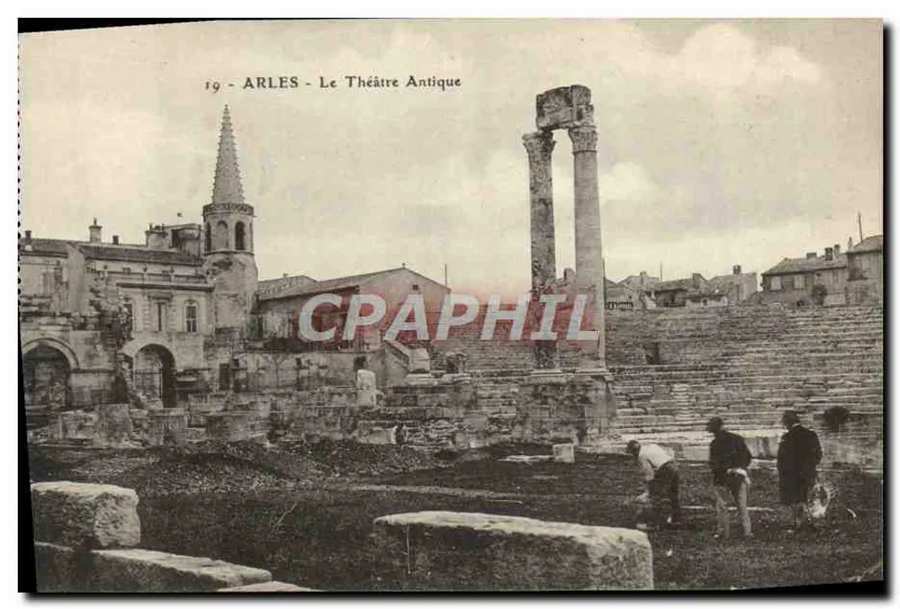 Arles - O Teatro Antigo — Bilhete postal antigo n°19, editor não visível - Frente