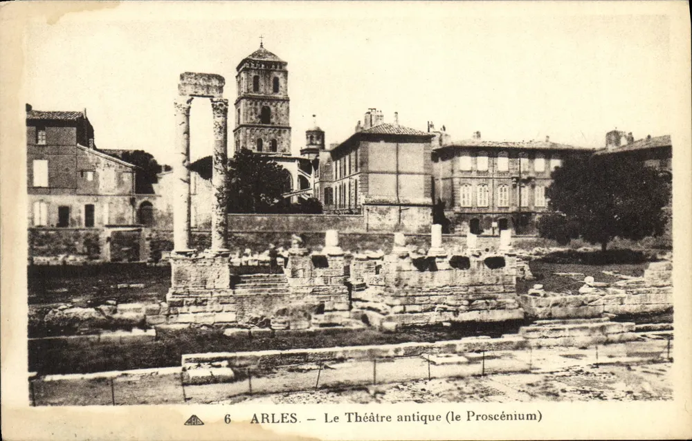 Arles — O Teatro Antigo (o Proscênio) - Frente