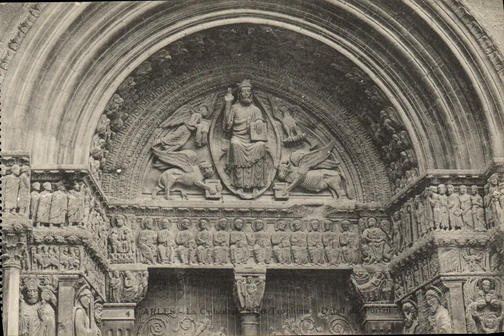 Arles - A Catedral - Detalhe do tympano da porta de São Trofimé - Frente