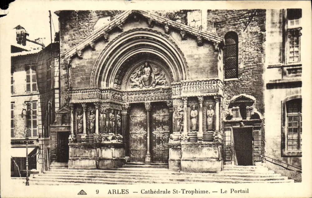 Arles — Kathedrale St-Trophime — Der Portal - Vorderseite