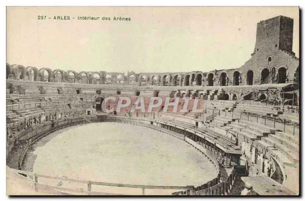 Arles - Interior das Arénes — Bilhete postal antigo n°227, editor não identificado - Frente