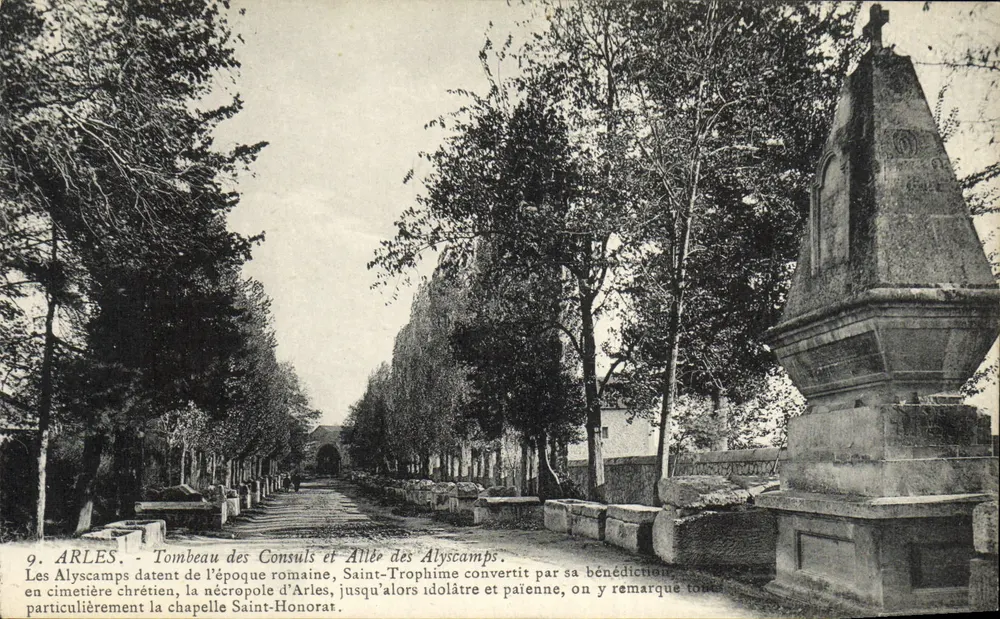 Arles - Grab der Konsuln und Alyscamps-Allee - Vorderseite