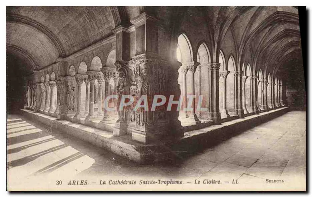 Arles — A Catedral de Santa Trofímia — O Claustro — SELECTA - Frente