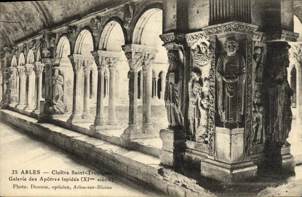 Arles — Cloître Saint-Trophime — Galerie der Apostel (11. Jahrhundert) - Vorderseite