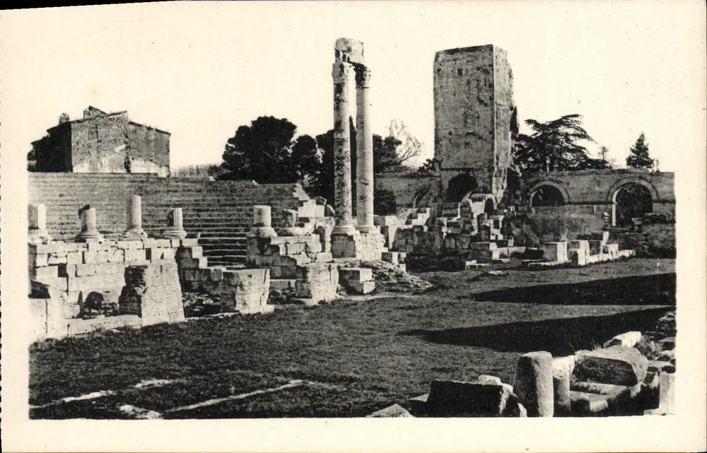 Arles — Teatro Antigo — Foto George, Arles, n°31 - Frente
