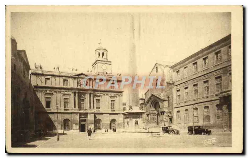 Place de l'Hôtel de Ville — Arles-sur-Rhône — Edit. J. GEORGES ARLES - Vorderseite