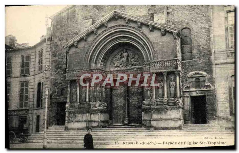 Arles (B.-du-Rh.) — Fachada da Igreja de Santa Trofímia — Coll. E.C. - Frente