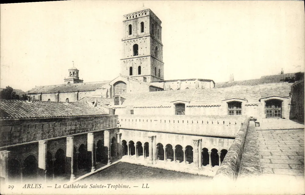 Arles — A Catedral Santa Trofímia — LL, n°29 - Frente