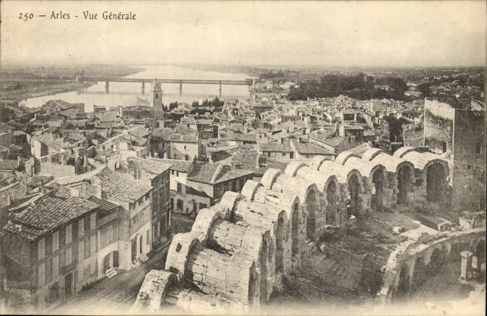Arles - Vista Geral — 250 — Editor: François E. Lacour — Número de série 250 - Frente