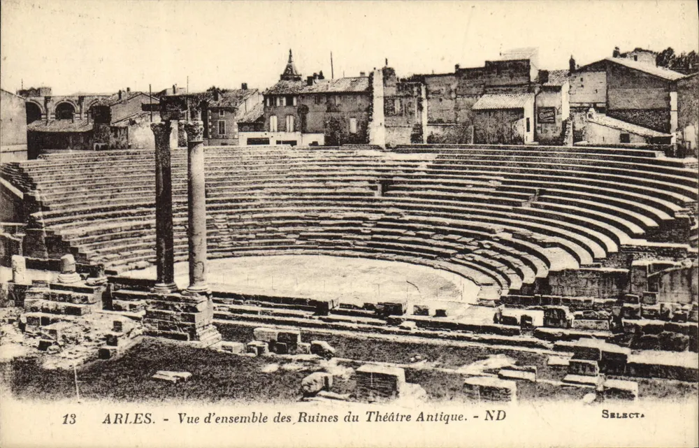 Arles — Panoramablick auf die Ruinen des antiken Theaters — ND — Select - Vorderseite