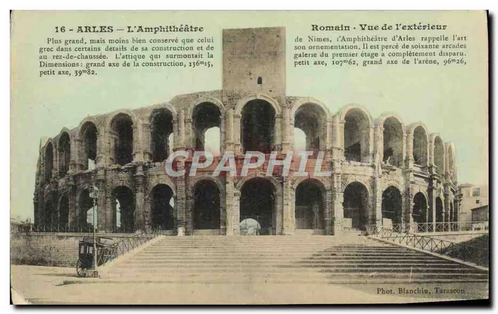 ARLES — Das Amphitheater — Aussicht von außen — Foto. Blanchiu, Tarascon - Vorderseite