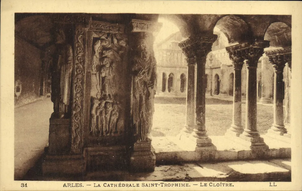 Arles — A Catedral São Trofim — O Cloister — n°34 - Frente