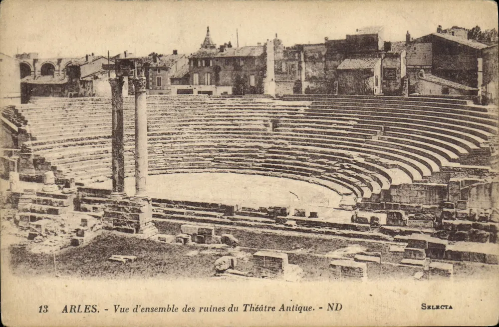 Arles — Übersicht der Ruinen des antiken Theaters — Selecta - Vorderseite