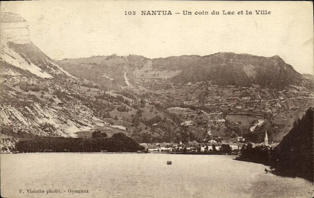 NANTUA — Ein Eckchen des Sees und die Stadt — F. Vialatte photo, Oyonnax, n°103 - Vorderseite