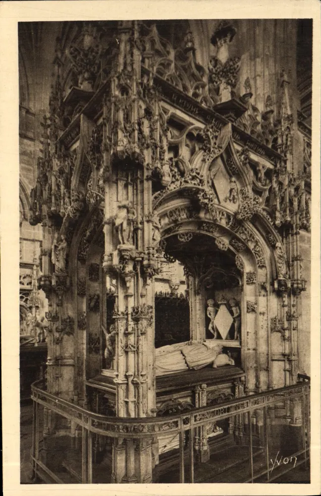Bourg (Ain) - Kirche von Brou - Mausoleum von Marguerite d'Autriche - Vorderseite