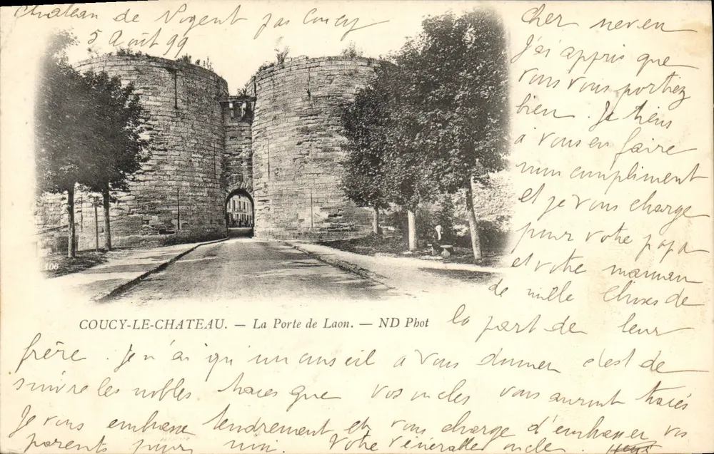 Coucy-le-Château — A Porta de Laon — ND Pbot - Frente