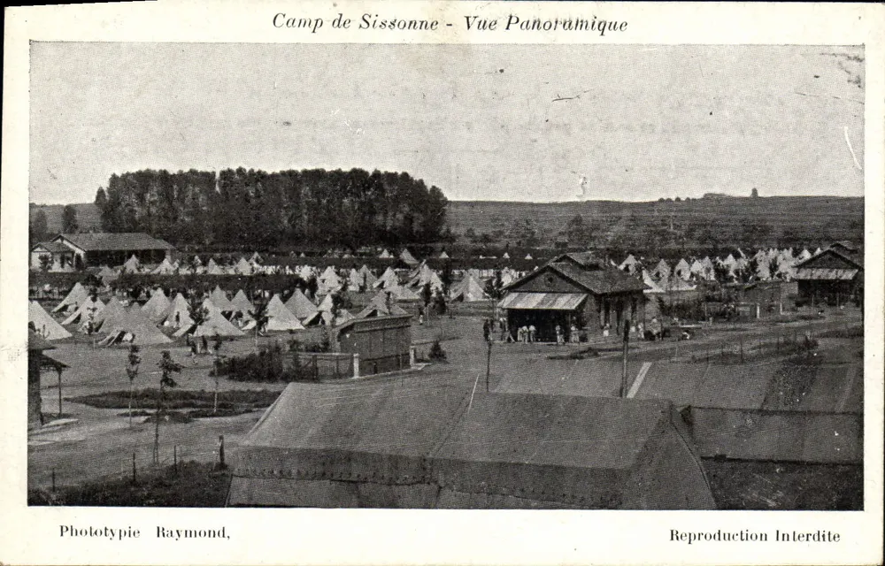 Camp de Sissonne - Panoramablick — Phototypie Raymond, Seriennummer nicht sichtbar - Vorderseite