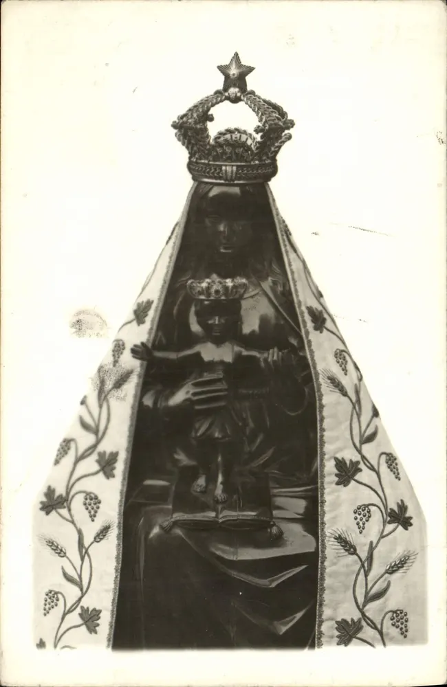 Estátua de Nossa Senhora de Fátima — coroa e véu bordado — editor não identificado - Frente