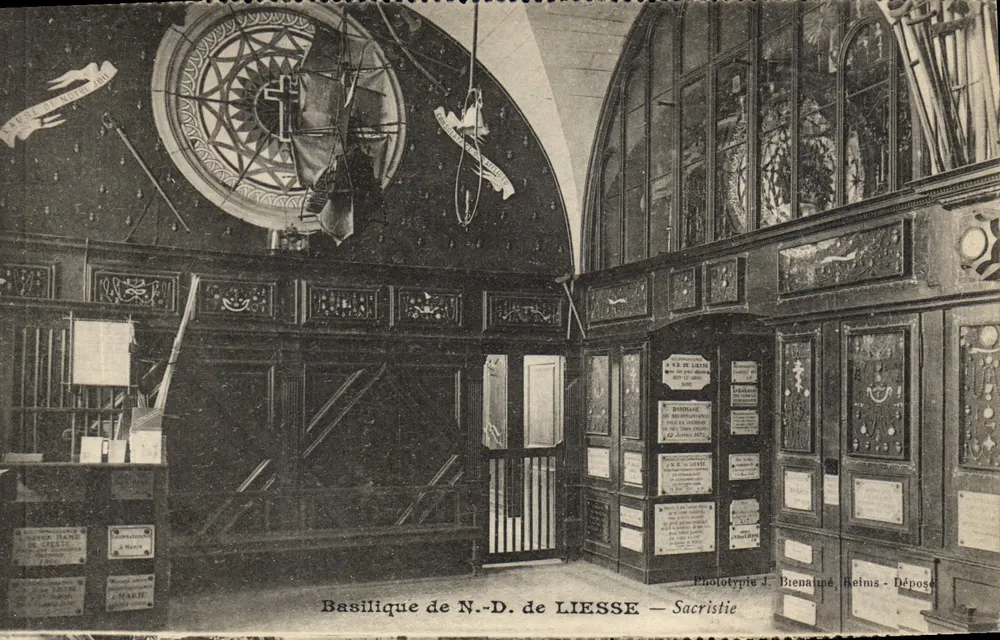 Basilika N.-D. de Liesse — Sakristei — Phototype J. Bienaïmé, Reims - Dépose - Vorderseite