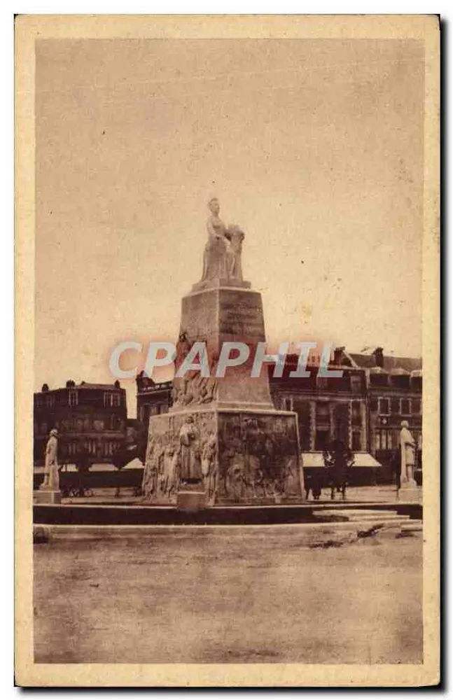Soissons - Denkmal für die Toten — Place Centrale — Foto. Douvier-Mardon - Vorderseite