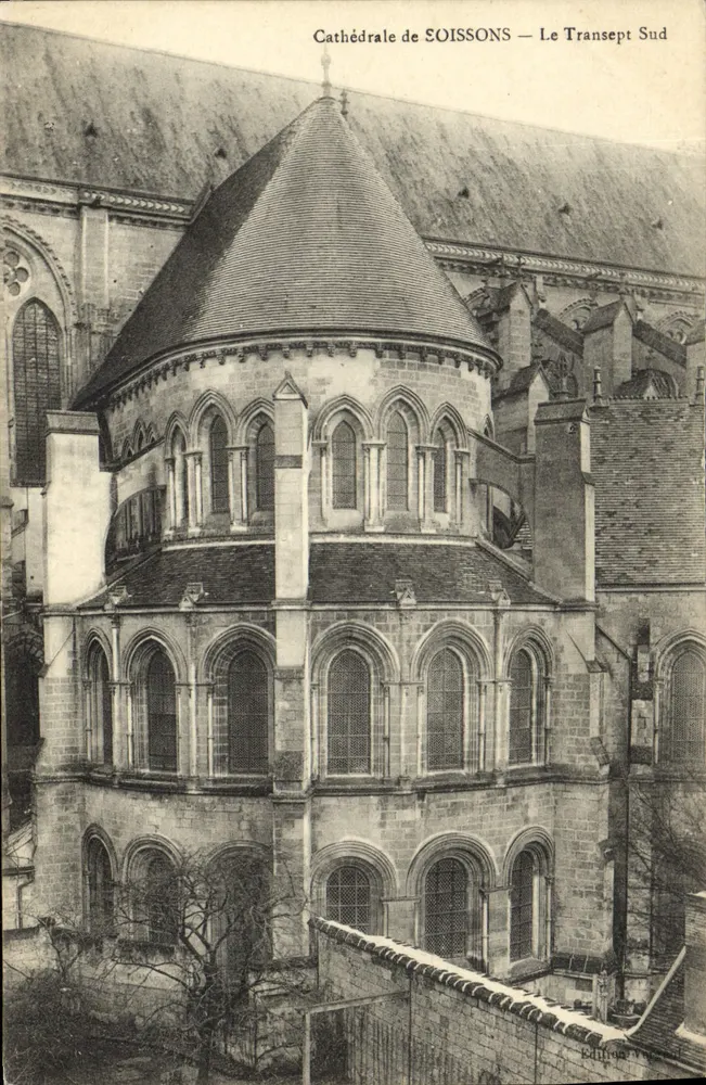 Catedral de SOISSONS — O Transepto Sul — Édition T. V. - Frente
