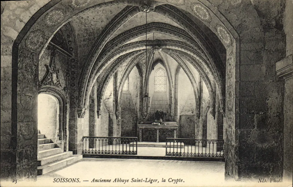 Soissons — Antiga Abadia São Léger, a Cripta — ND. Fot. - Frente
