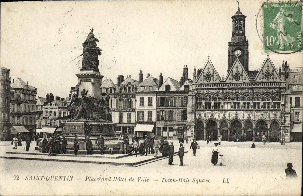Saint-Quentin — Place de l'Hôtel de Ville — Town-Hall Square — LL - Vorderseite