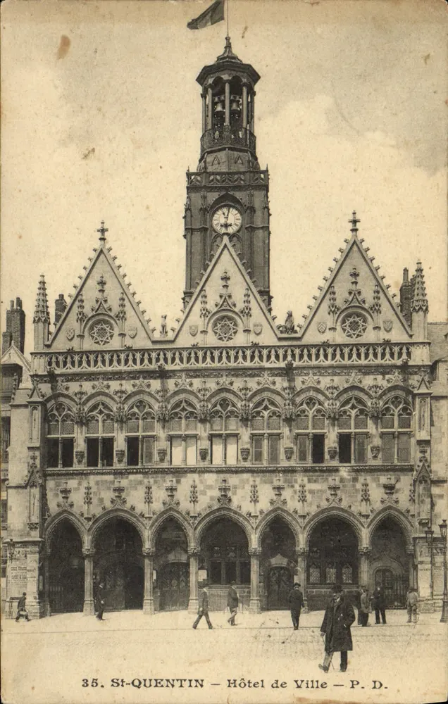 St-Quentin — Hotel de Ville — P. D. - Frente