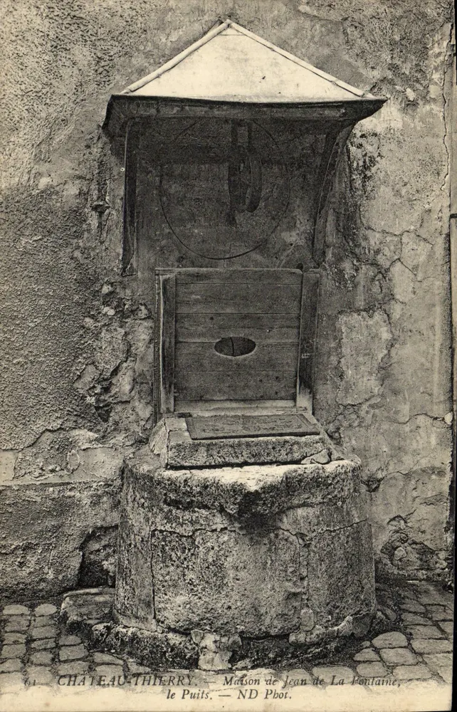 Château-Thierry — Der Brunnen — Haus von Jean de La Fontaine — ND Pbtor. - Vorderseite