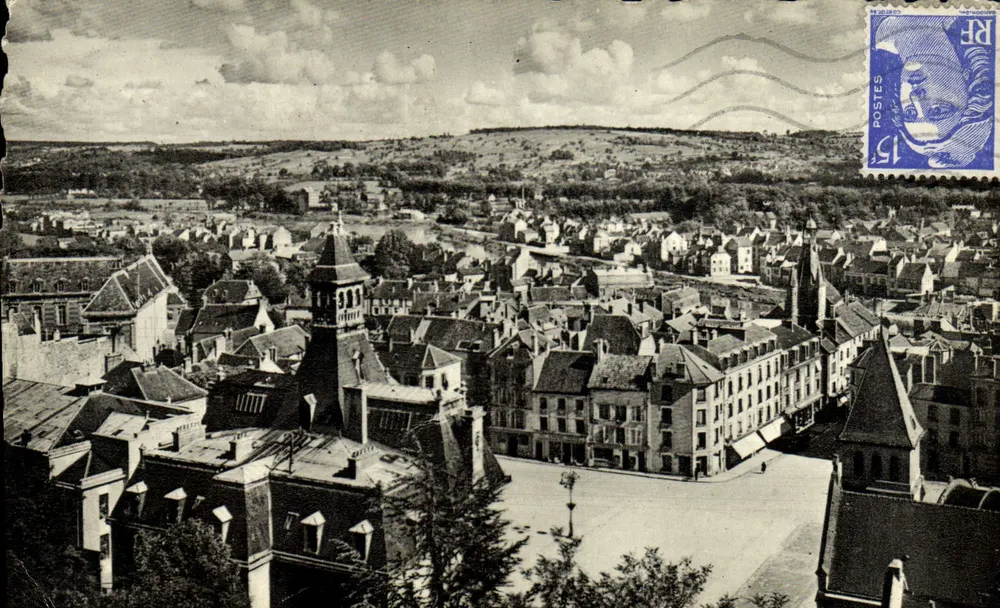 Château-Thierry — Allgemeiner Blick vom alten Schloss — Verlag La Cigogne, 10, r. de Trélaund, Reims - Vorderseite