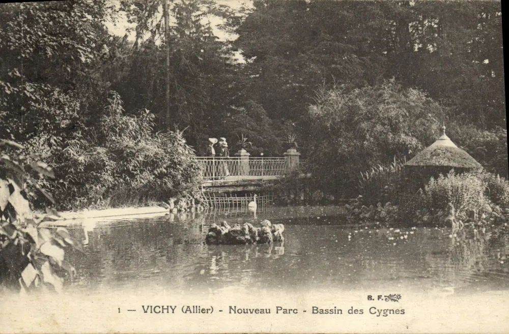 Vichy (Allier) - Neuer Park - Schwannenteich — Verlag B.F. - Vorderseite