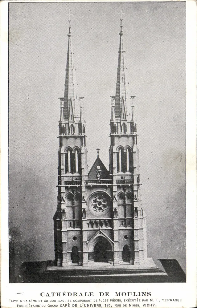Kathedrale von Moulins — Maßstab Modell — Verleger Grand Café de l'Univers, Vichy - Vorderseite