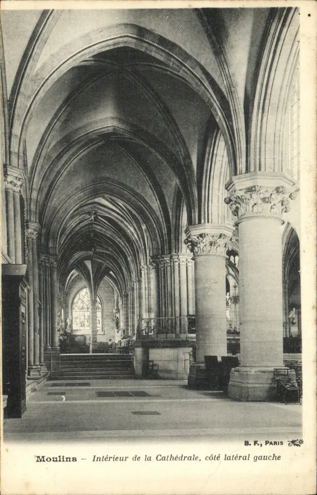 Mühle - Innenansicht der Kathedrale, linke Seite - B. F., PARIS - Vorderseite