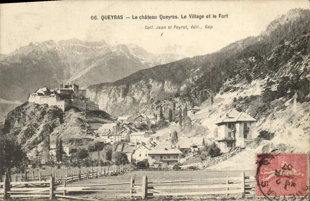 Queyras — Schloss Queyras. Das Dorf und die Festung — Sammlung Jean und Peyrot, Gap - Vorderseite