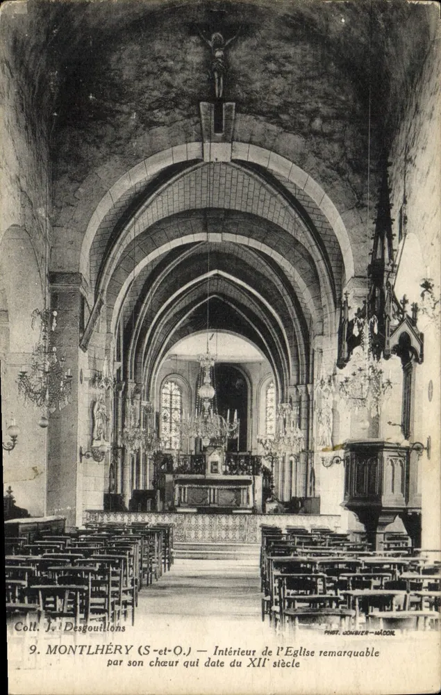 Montlhéry (S-et-O) — Interior da igreja notável por seu coro que data do século XII — Fot. Joubier-MacOIL - Frente