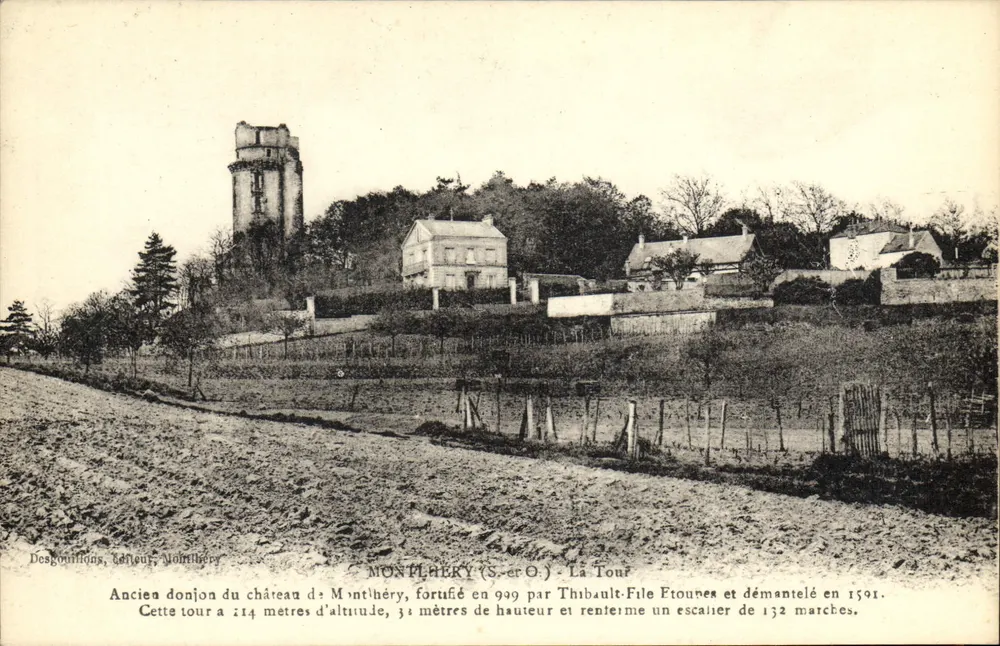 Montlhéry (S.-et-O.) — La Tour — Alter Turm des Schlosses, Verlag Desgouillions, Montlhéry - Vorderseite