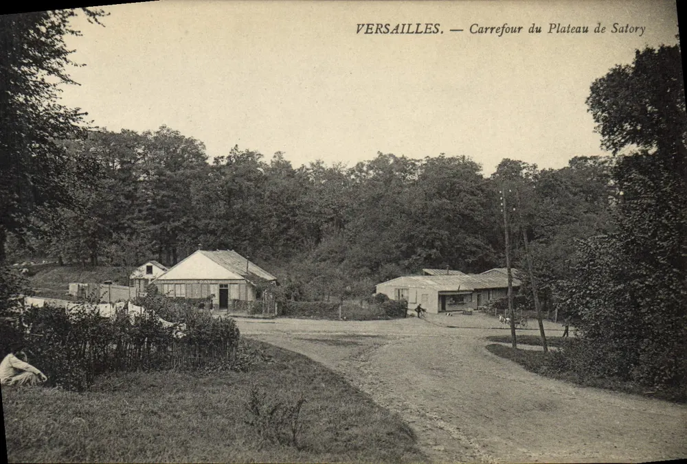 Versailles — Cruzeiro do Plateau de Satory - Frente
