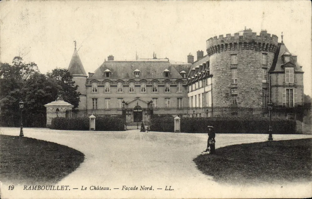 Rambouillet — O Castelo — Facha Norte — LL. - Frente