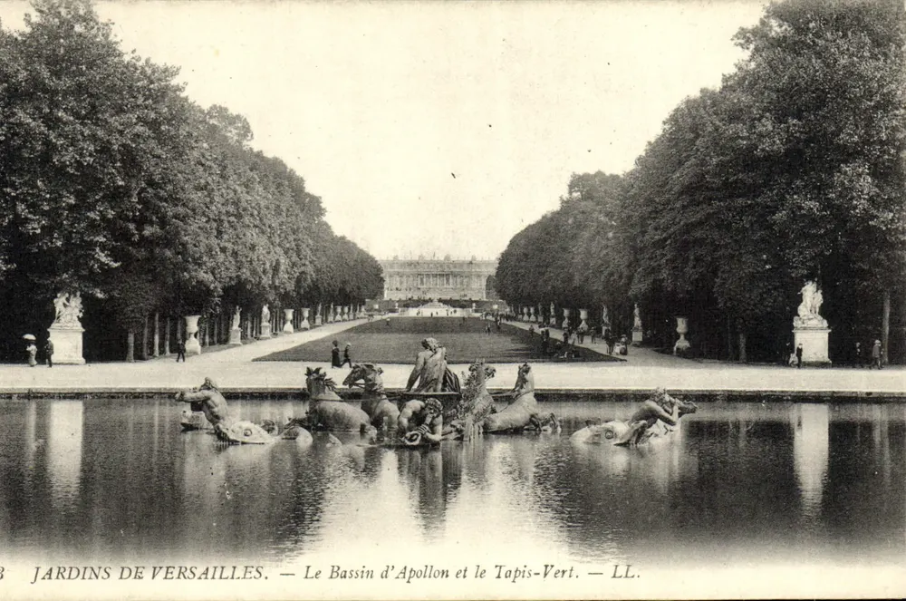 Gärten von Versailles — Der Apollo-Becken und der Grün Teppich — LL. - Vorderseite