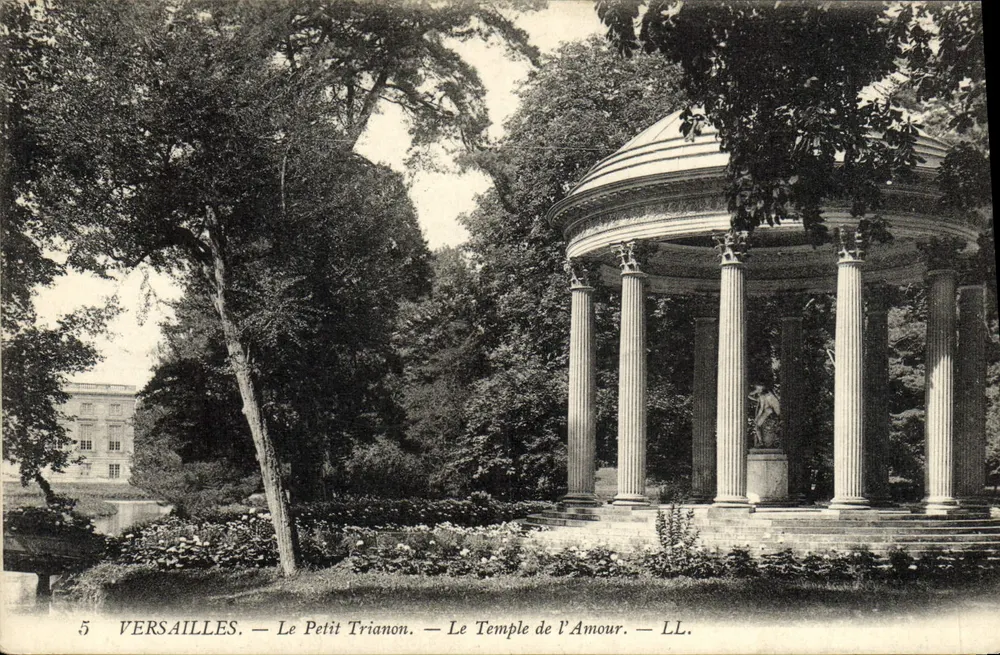 Versailles — O Petit Trianon — O Templo do Amor — LL. — N°5 - Frente