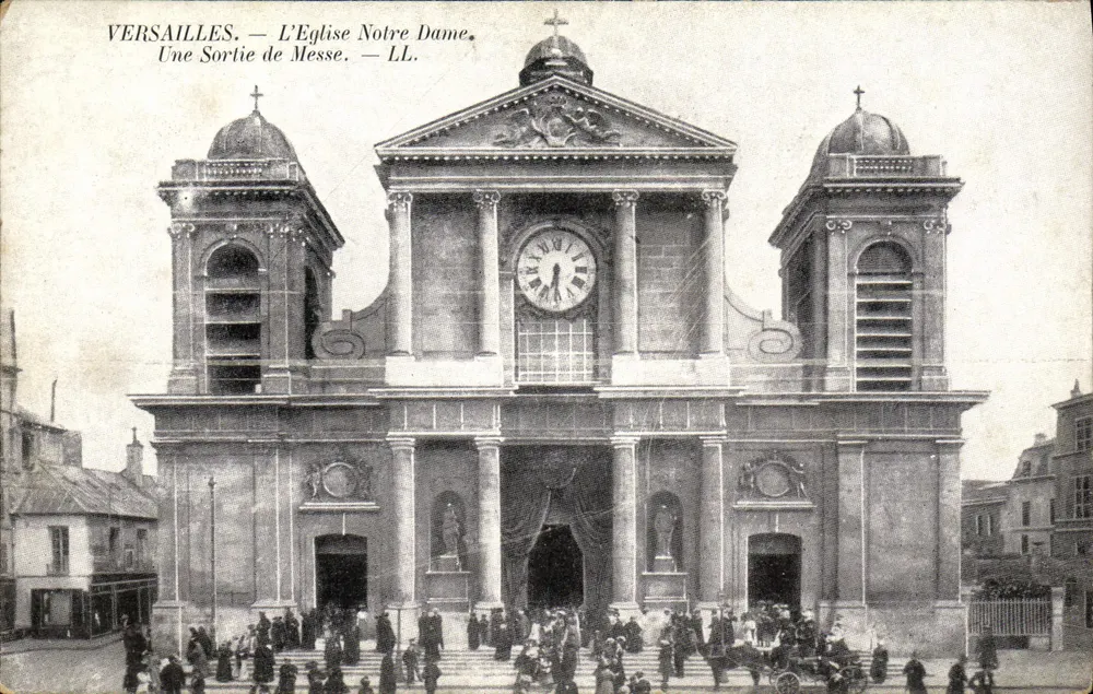 Versailles — Die Kirche Notre Dame — Eine Messe-Veranstaltung — LL. - Vorderseite