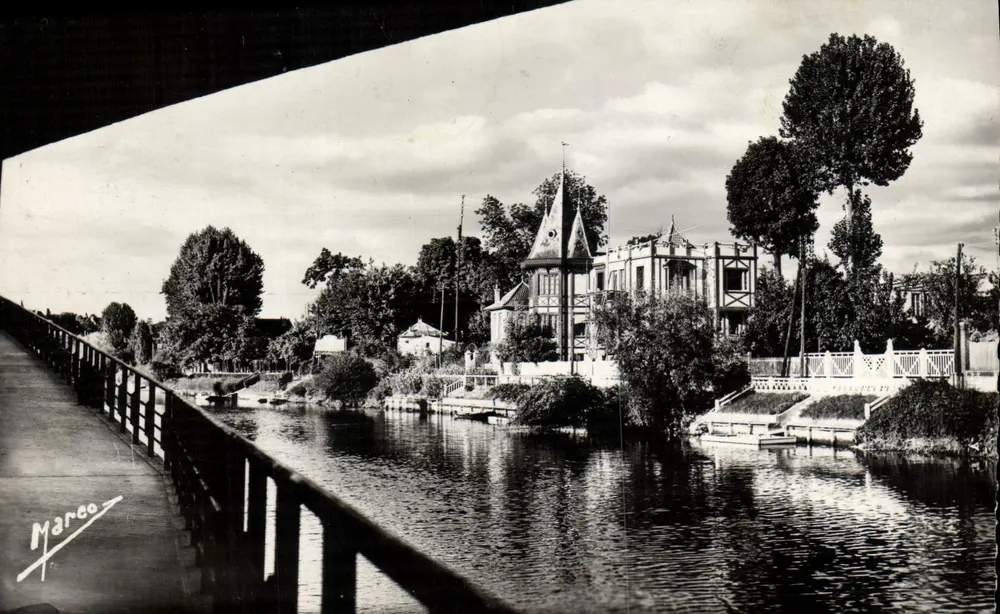 Joinville-le-Pont — Ansicht der Île Fanaque und ihrer Villen — Marco - Vorderseite