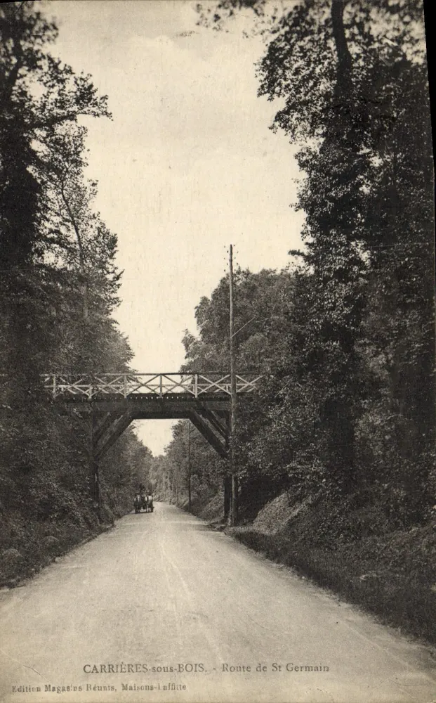 Carrières-sous-Bois — Route de St Germain sous un pont métallique — Édition Magasins Réunis, Maisons-Laffitte - Frente