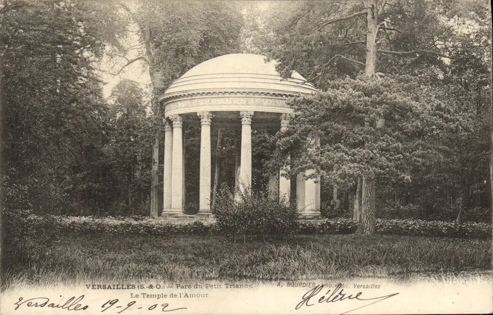 Versailles (S.&O.) — Parc du Petit Trianon — Le Temple de l'Amour — A. BOURDIER, Imp. à Versailles - Recto