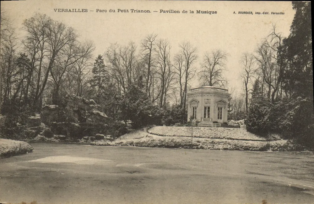 Versailles — Parc du Petit Trianon — Pavillon de la Musique — A. BOURDIER, Imp.-Edit. Versailles - Recto