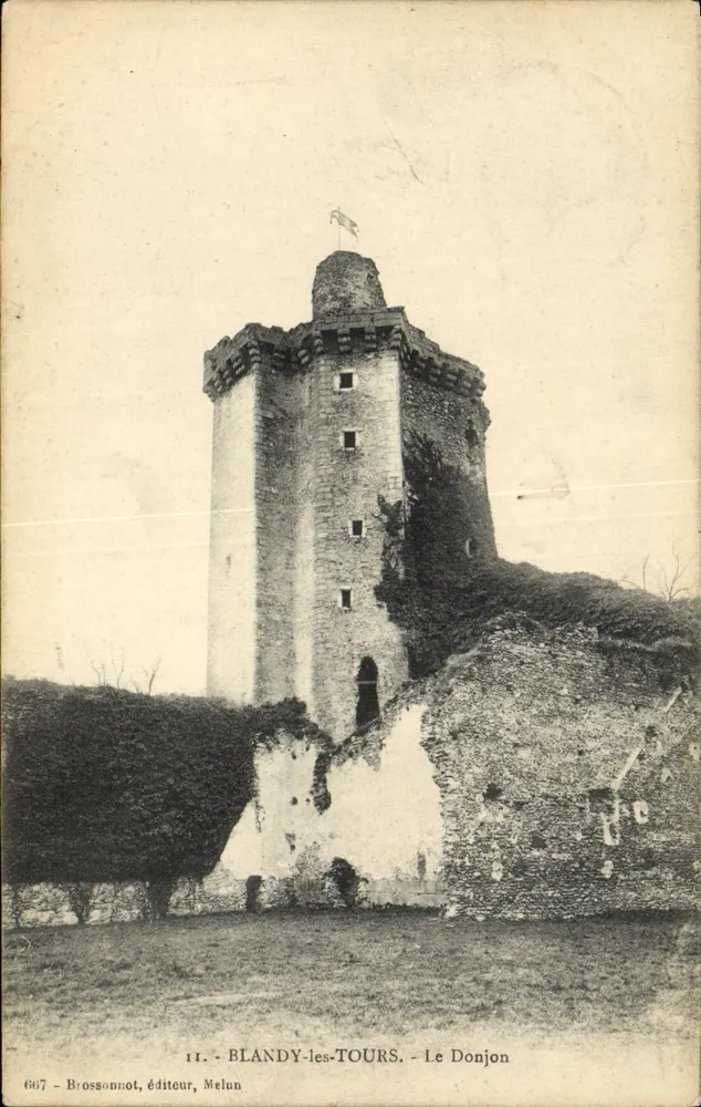 Blandy-les-Tours — O Donjon — editor Brossonnot, Melun, n°667 - Frente