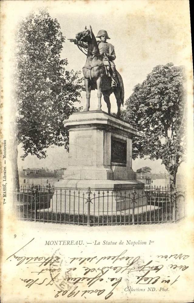 Montereau — La Estatua de Napoleón I — Yv. Massé, Libraire, Montreveau - Anverso