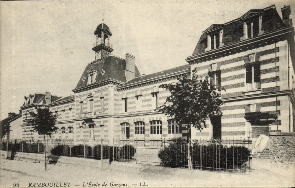 Rambouillet — A Escola dos Meninos — L.L. - Frente