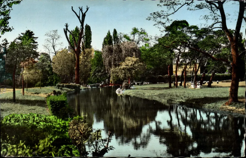 Petites rivières de la Grande Pelouse — Le Vésinet (S.-et-O.) — Édit. d'Art Guy, Paris - Recto